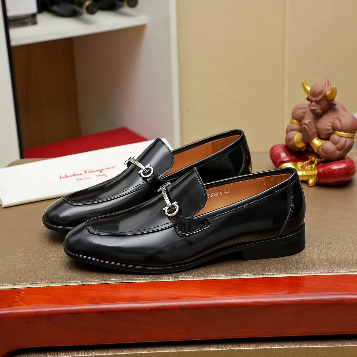 Men's Men's Shoes 260 Ferragamo [Ferragamo] top imported suit men's shoes 💯Original copy of the official website, product materials: selected imported embossed calfskin + luxury hardware buckle accessories ~ imported water-dyed cow 🐂 leather lining. Strong three-dimensional visual effect, original combination outsole, multiple colors available😘 Size: 38-45